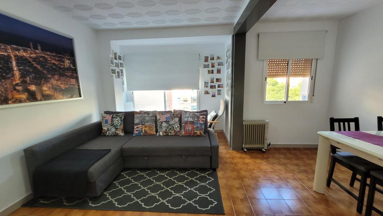 Apartaments B O D Collblanc โอสปิตาเล็ต เดอ โยเบรกัต ภายนอก รูปภาพ