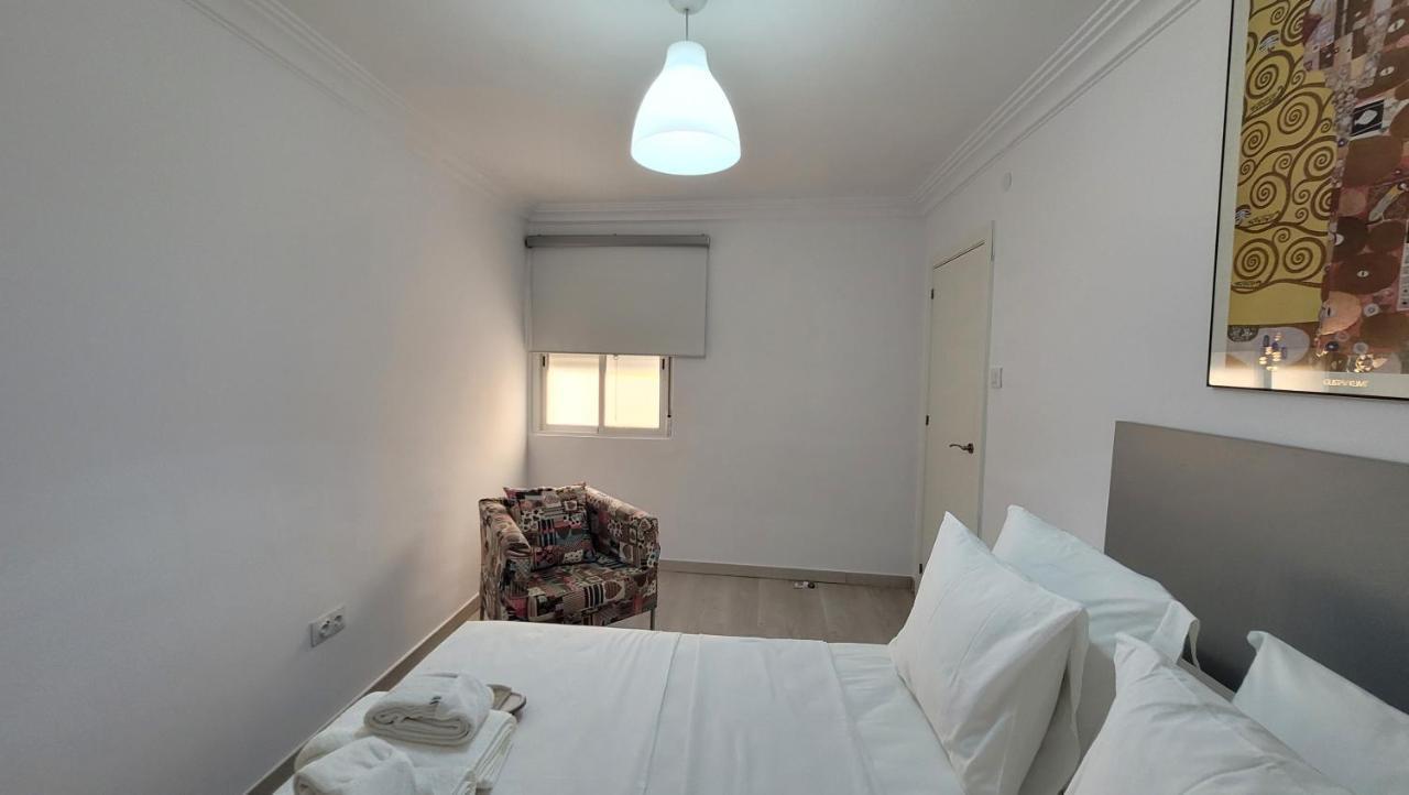 Apartaments B O D Collblanc โอสปิตาเล็ต เดอ โยเบรกัต ภายนอก รูปภาพ