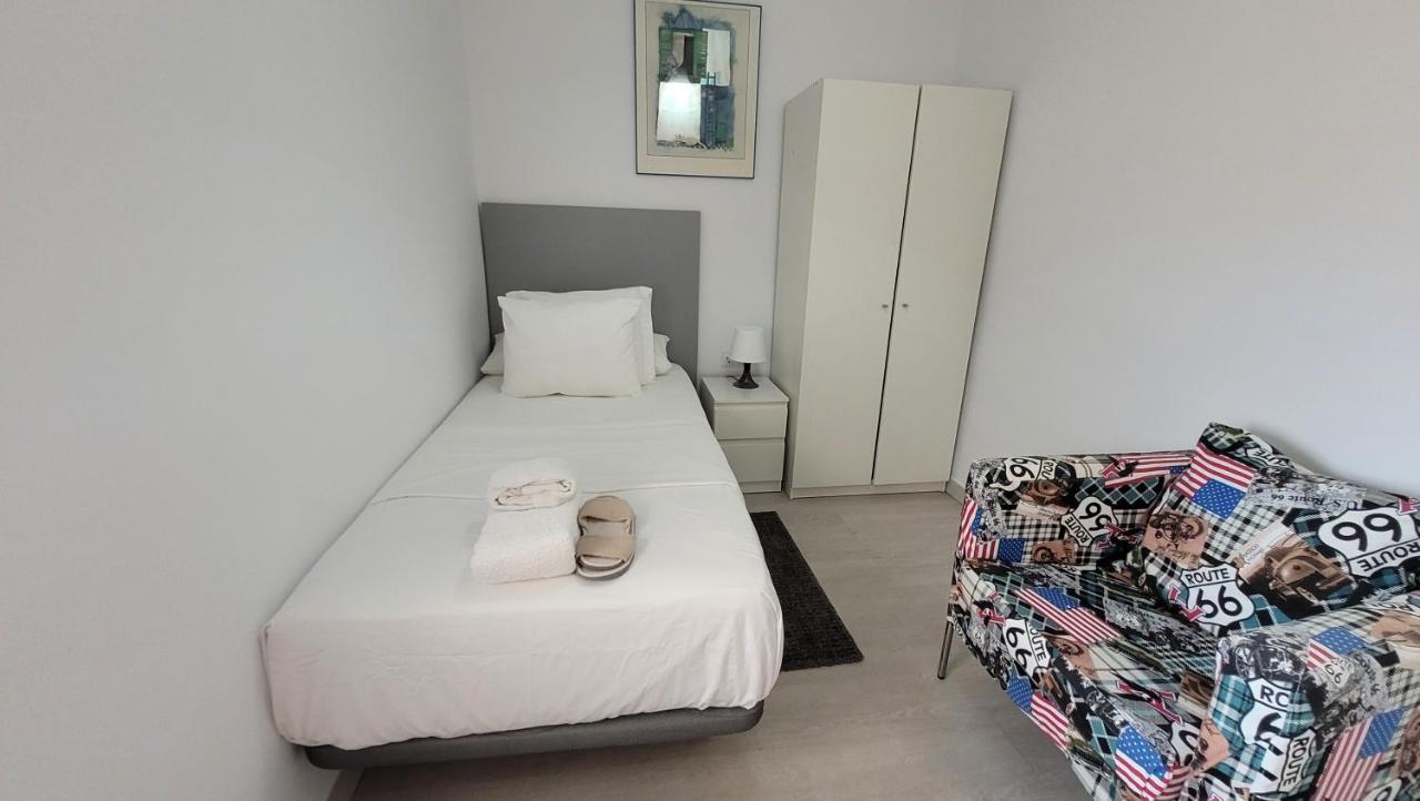 Apartaments B O D Collblanc โอสปิตาเล็ต เดอ โยเบรกัต ภายนอก รูปภาพ