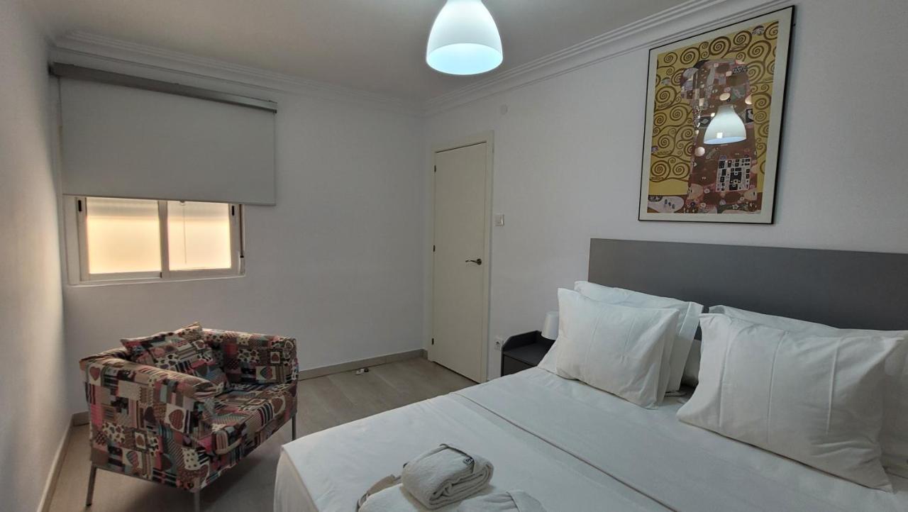 Apartaments B O D Collblanc โอสปิตาเล็ต เดอ โยเบรกัต ภายนอก รูปภาพ