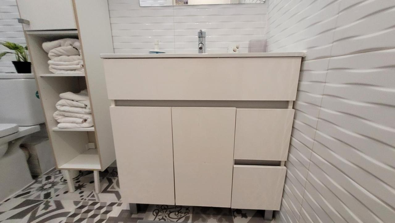 Apartaments B O D Collblanc โอสปิตาเล็ต เดอ โยเบรกัต ภายนอก รูปภาพ