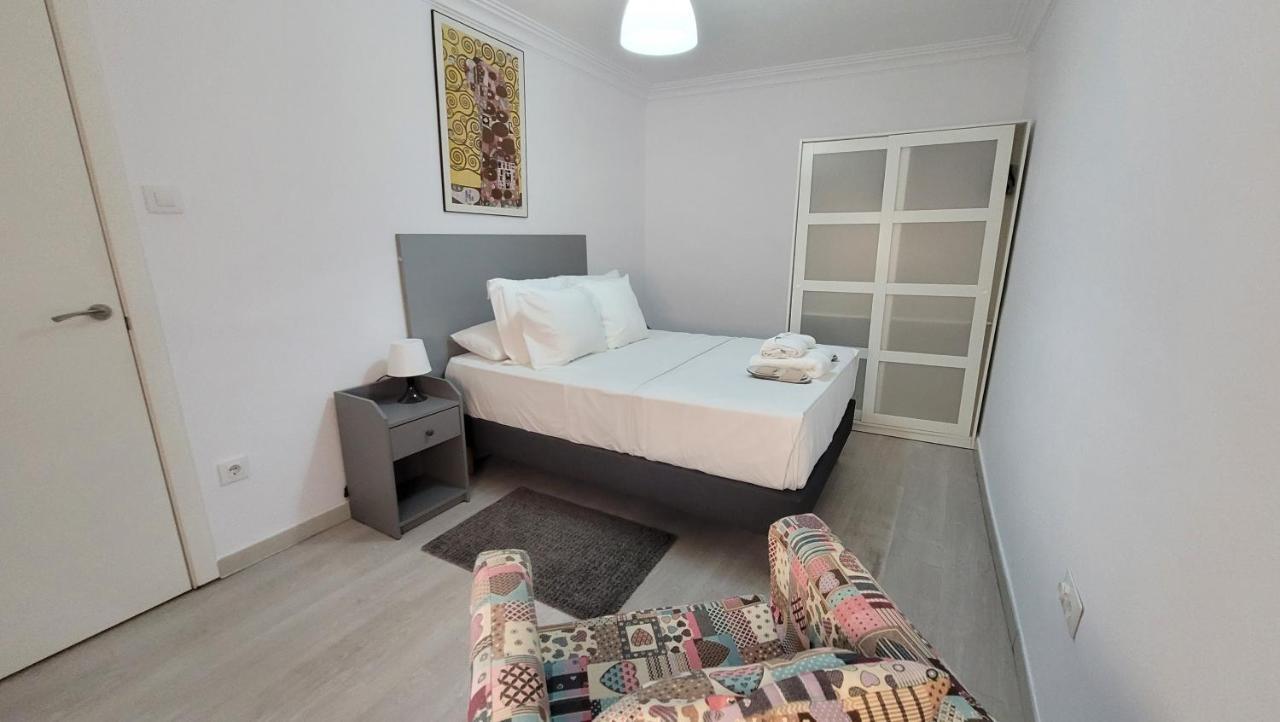 Apartaments B O D Collblanc โอสปิตาเล็ต เดอ โยเบรกัต ภายนอก รูปภาพ