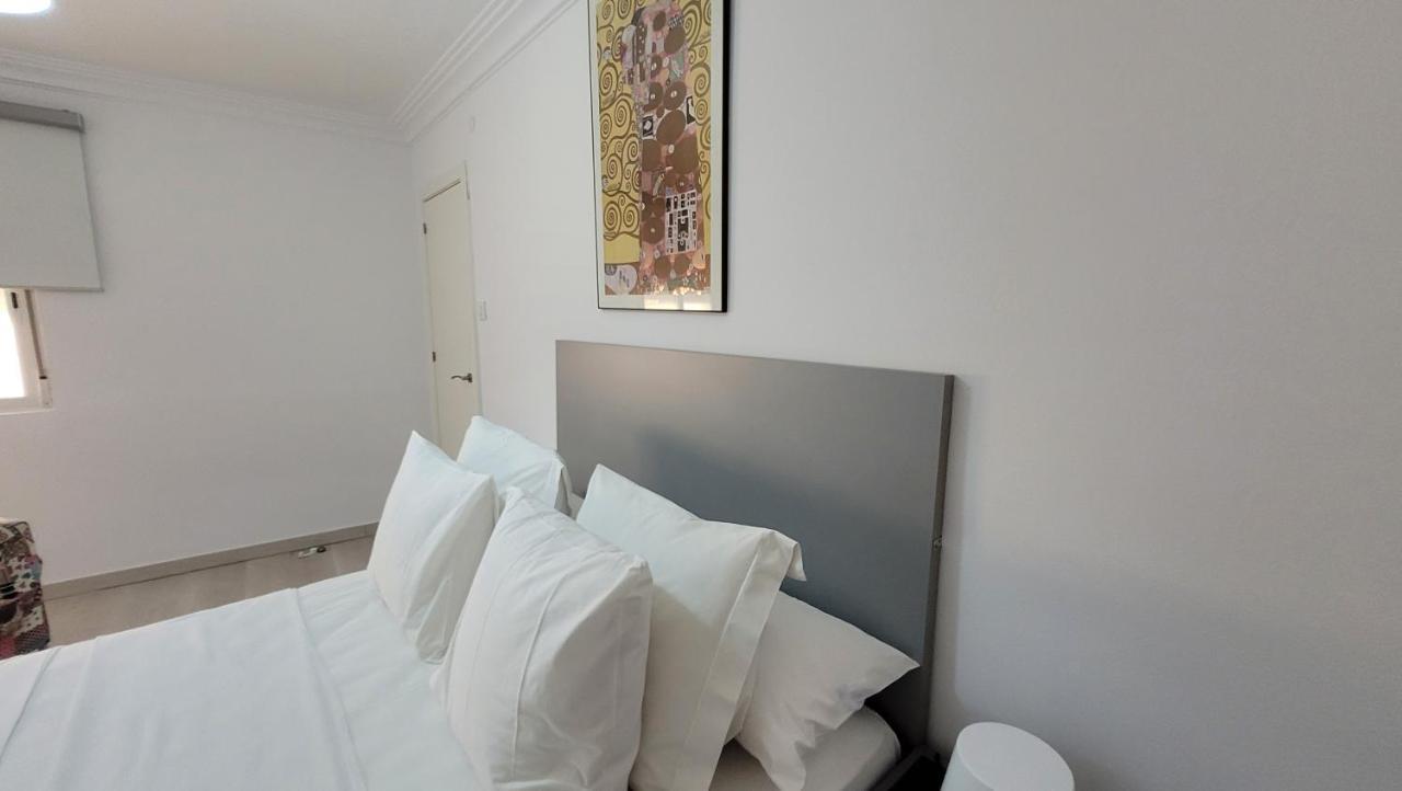 Apartaments B O D Collblanc โอสปิตาเล็ต เดอ โยเบรกัต ภายนอก รูปภาพ
