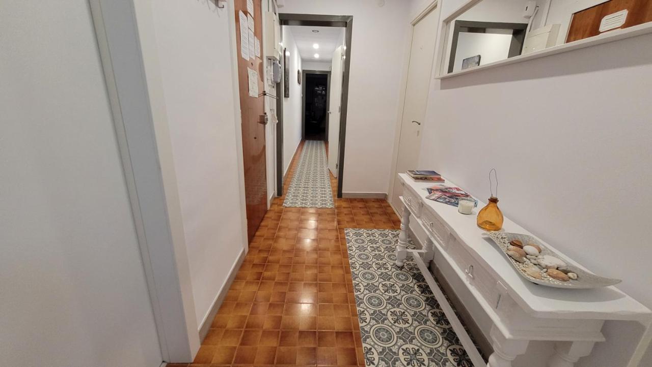 Apartaments B O D Collblanc โอสปิตาเล็ต เดอ โยเบรกัต ภายนอก รูปภาพ